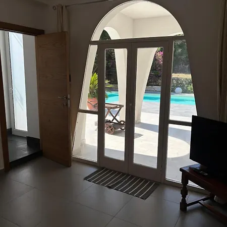 Grasta, Nuova Esclusiva Con Piscina Villa
