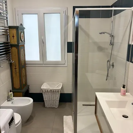 Grasta, Nuova Esclusiva Con Piscina Villa