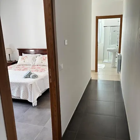 Grasta, Nuova Esclusiva Con Piscina Villa