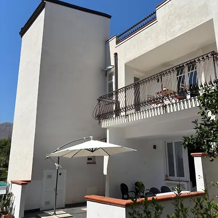 Grasta, Nuova Esclusiva Con Piscina Capaci